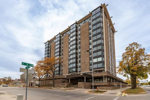 207 5th Avenue SW, 902, Rochester, MN 55902