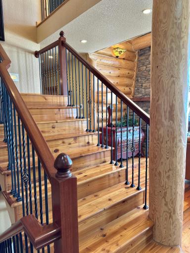 4505 Pine Point Circle NW, Walker, MN 56484