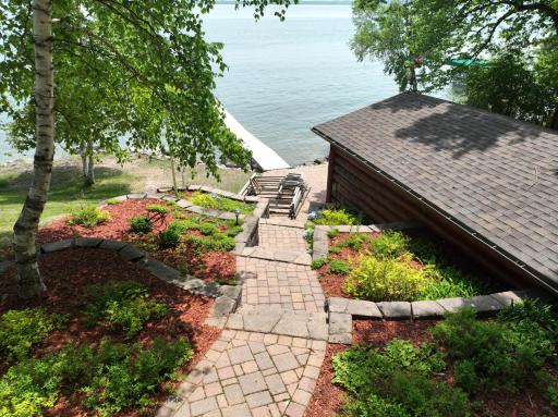 4505 Pine Point Circle NW, Walker, MN 56484