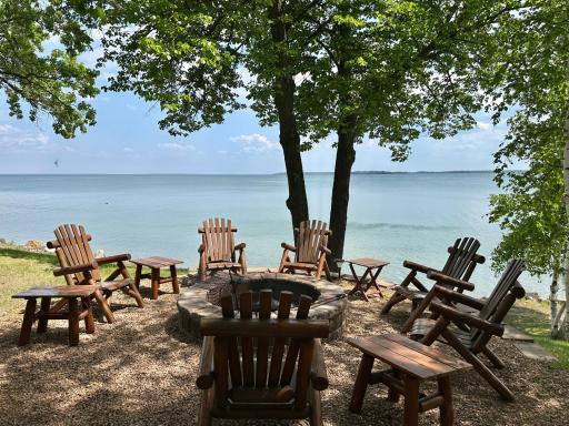 4505 Pine Point Circle NW, Walker, MN 56484