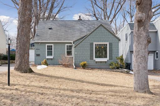 6924 Logan Avenue S, Minneapolis, MN 55423