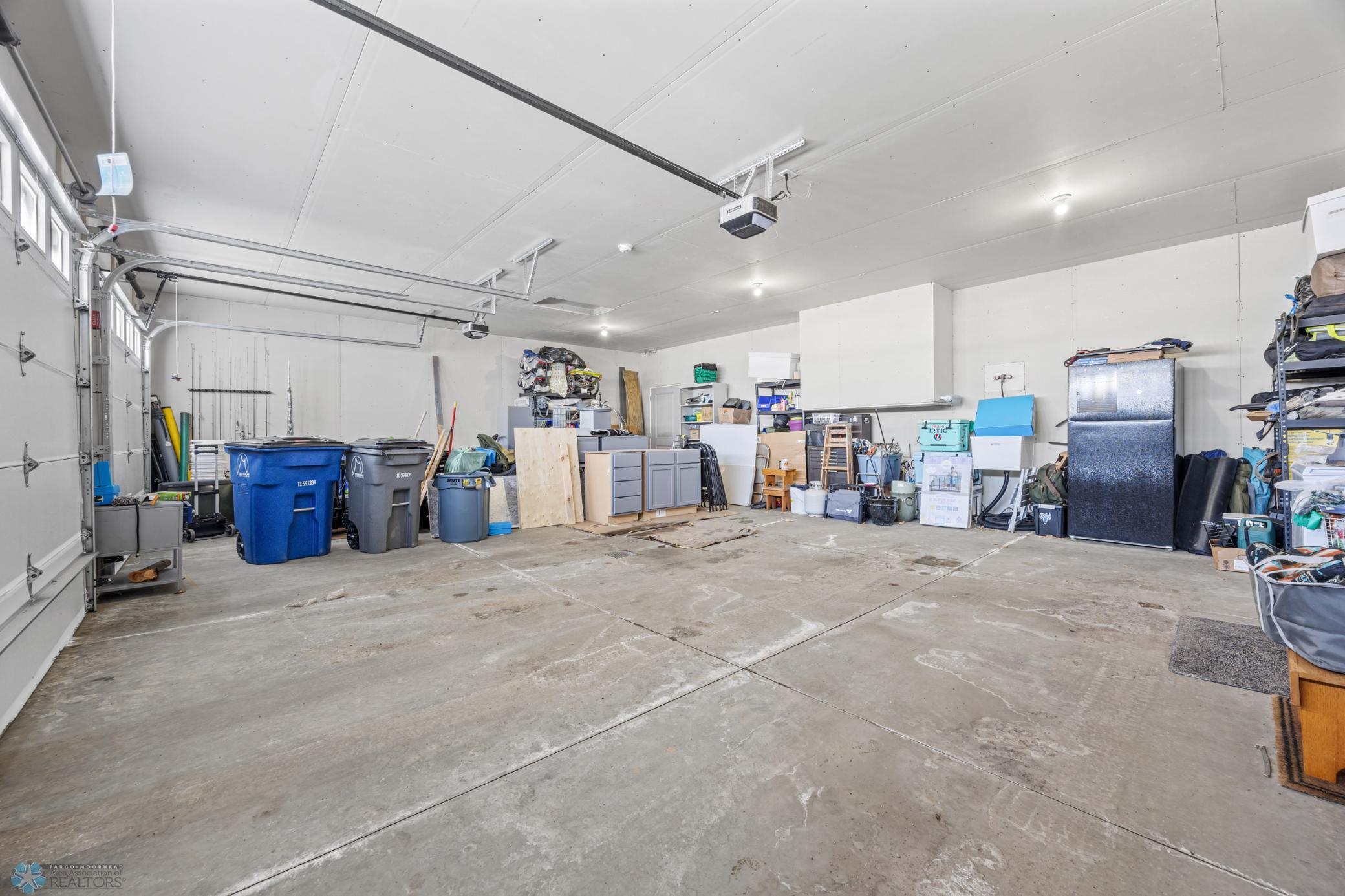3-Stall Garage
