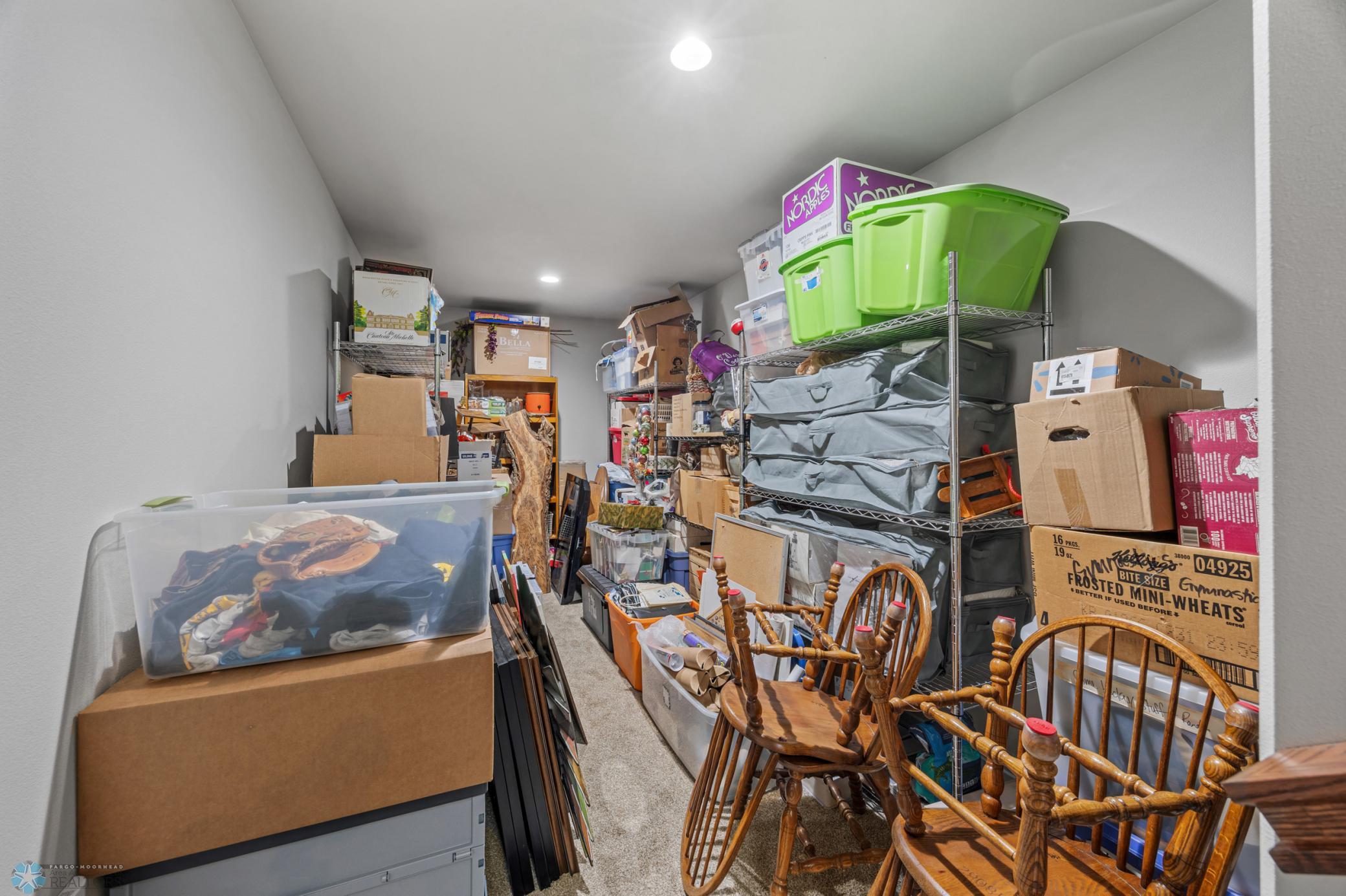 4th-level Flex Room with heater and 220 amp service