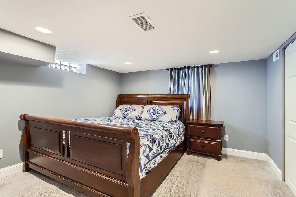 5650 Dupont Avenue N - MLS Sized - 020 - 24 Lower Level Bedroom.jpg