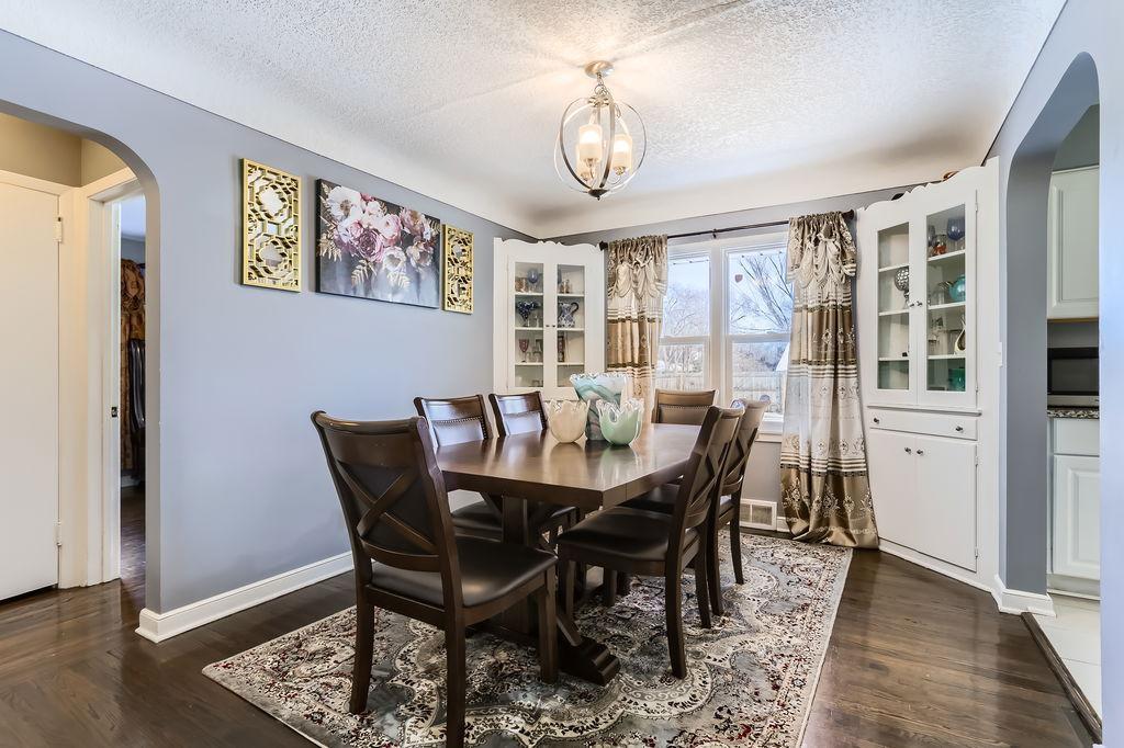 5650 Dupont Avenue N - MLS Sized - 007 - 07 Dining Room.jpg