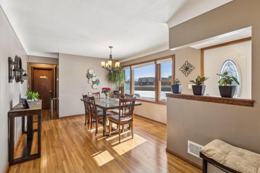 425 Roeller Avenue, West Saint Paul, MN 55118