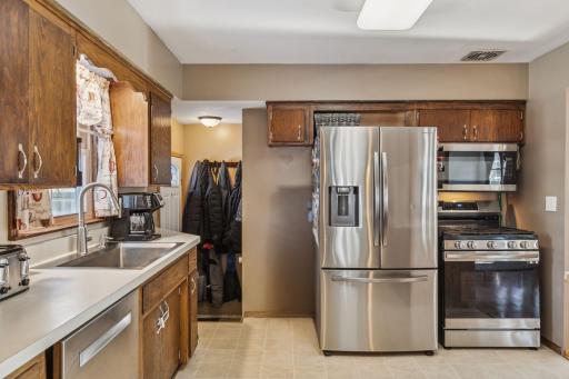 425 Roeller Avenue, West Saint Paul, MN 55118