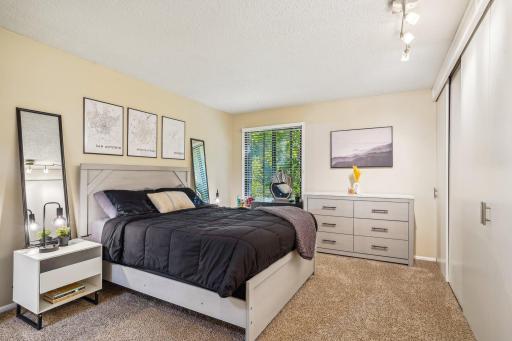 1850 Glacier Lane N, Plymouth, MN 55447