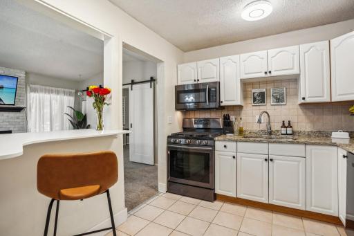 1850 Glacier Lane N, Plymouth, MN 55447