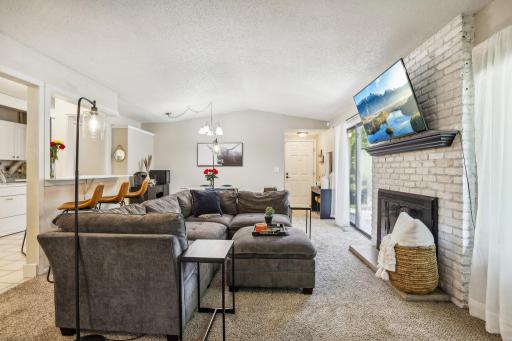 1850 Glacier Lane N, Plymouth, MN 55447