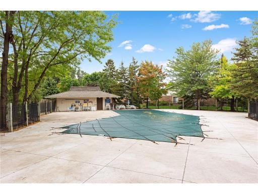 1850 Glacier Lane N, Plymouth, MN 55447
