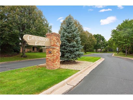 1850 Glacier Lane N, Plymouth, MN 55447