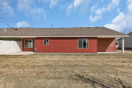 609 Cottonwood Avenue, Litchfield, MN 55355