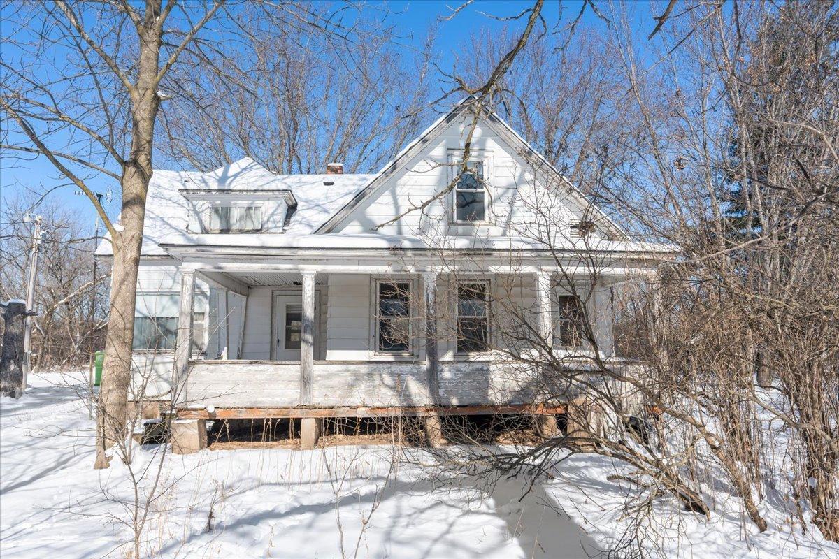 12-Front of Home.jpg