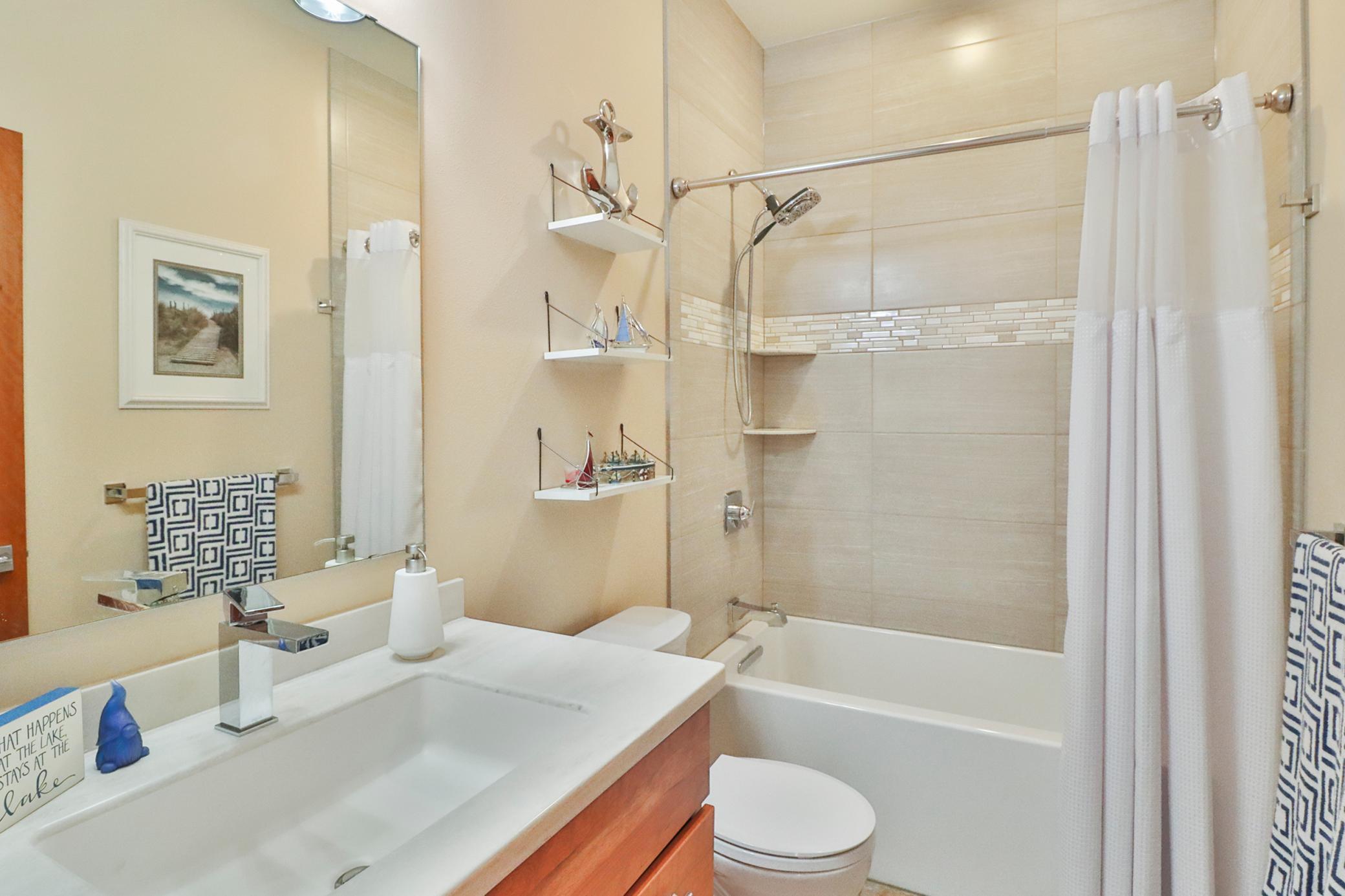 Bathroom1_1 Full.JPG
