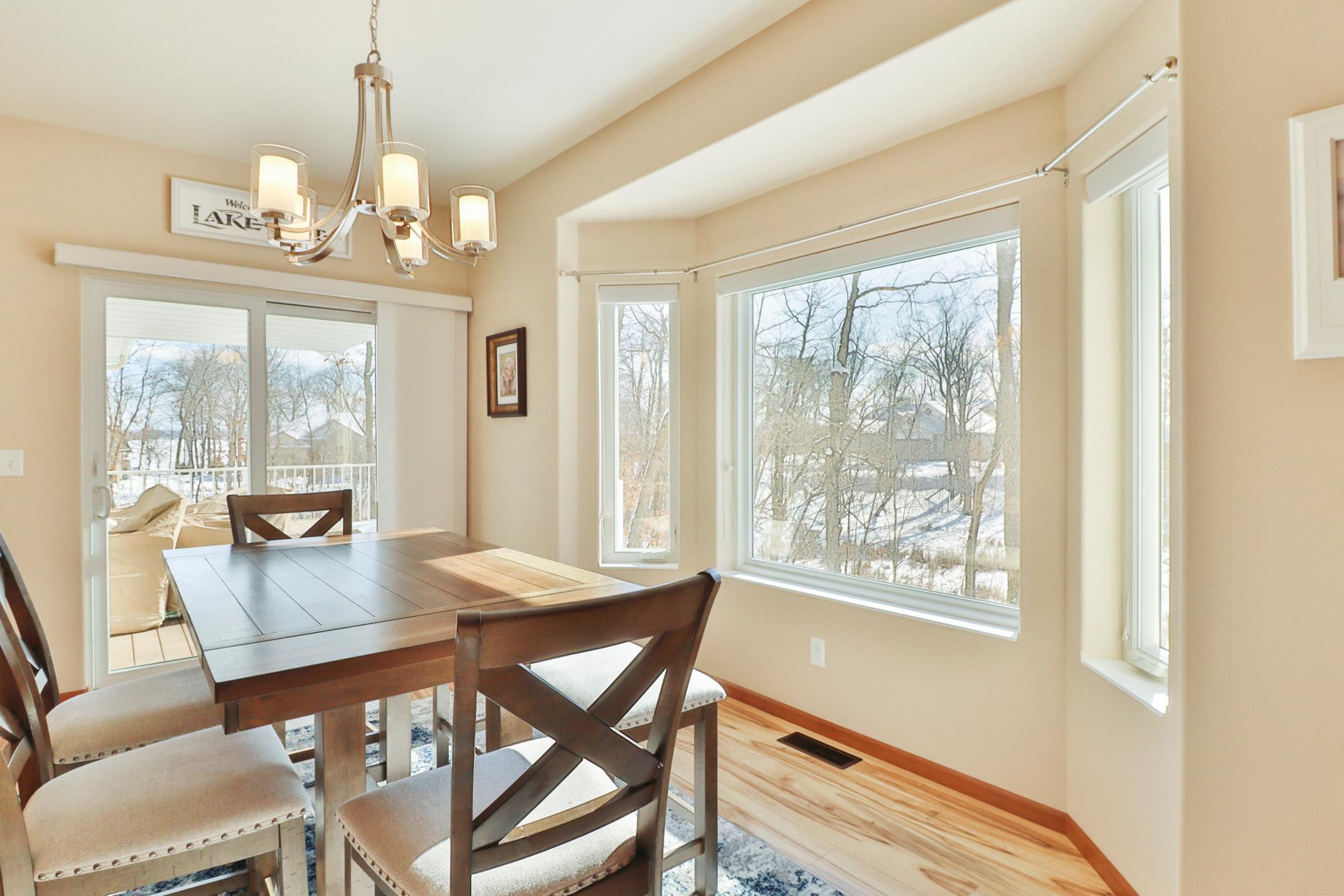 Dining Patio Deck1_1.JPG
