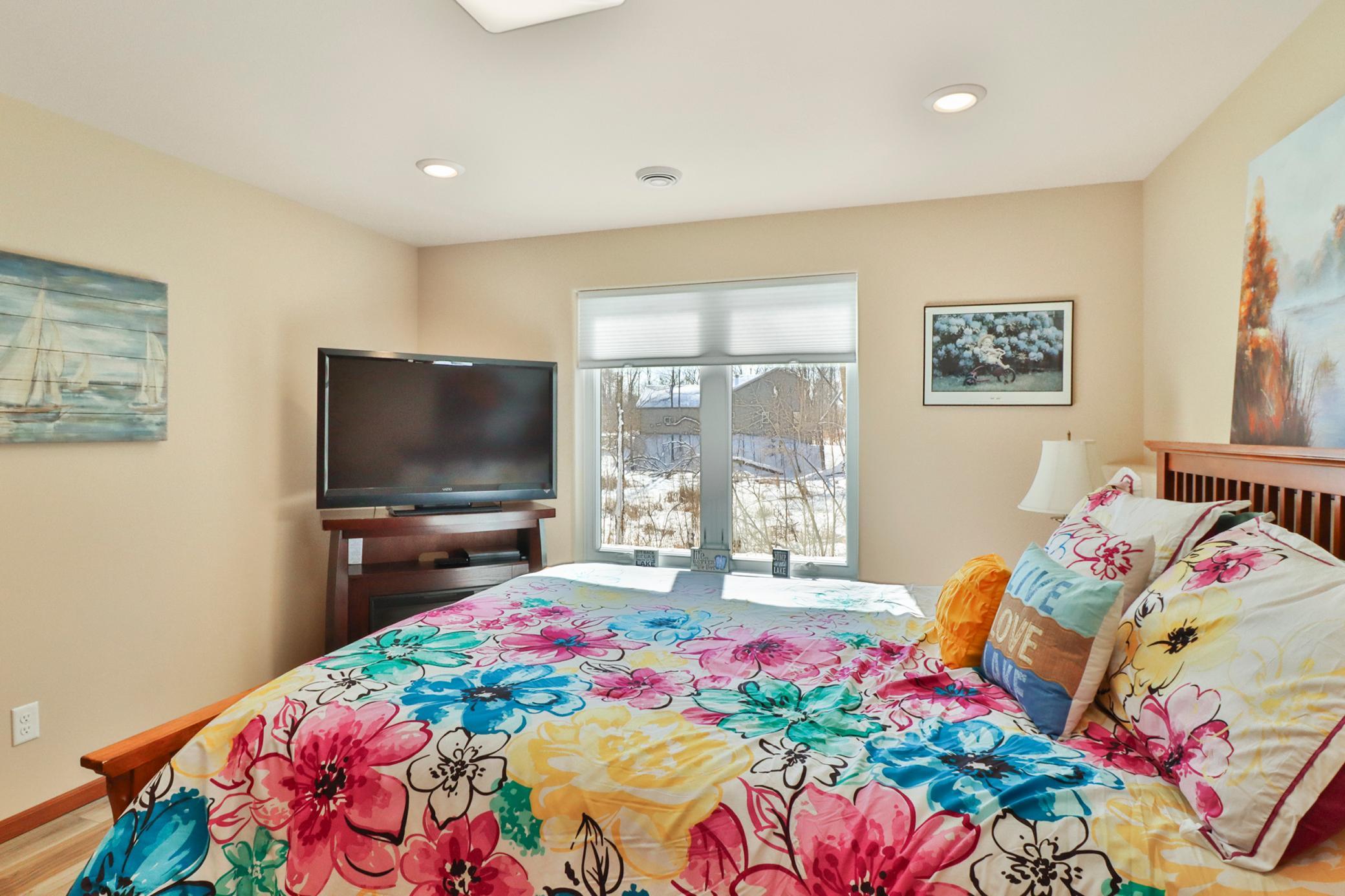 Basement Bedroom2_2.JPG