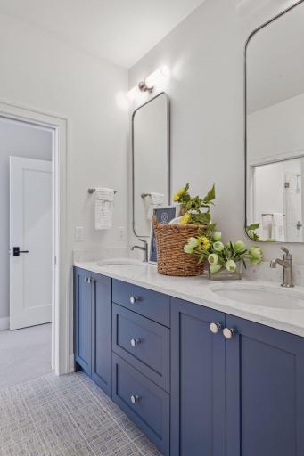 Jack & Jill bath between bedrooms 2 and 3