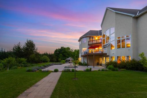 Feels secluded yet offers easy access to parks, trails, schools, shopping, and dining