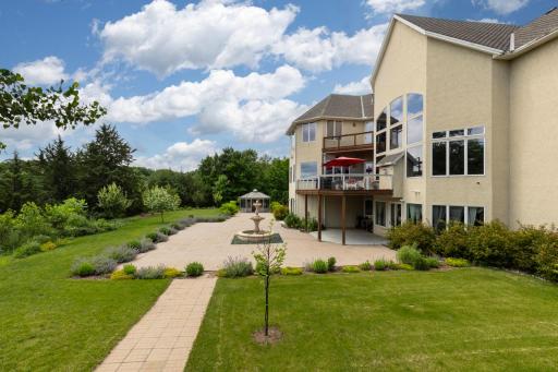 19115 Vogel Farm Trail, Eden Prairie, MN 55347