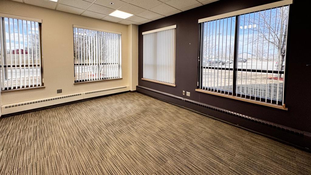 3905 Dakota Street, Alexandria, MN (11 of 21).JPG