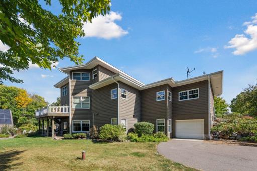 4015 Windmill Drive, Loretto, MN 55357