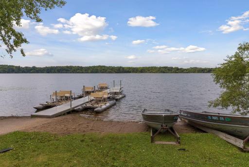 7510 Fawn Hill Road, Chanhassen, MN 55317