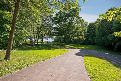 7510 Fawn Hill Road, Chanhassen, MN 55317