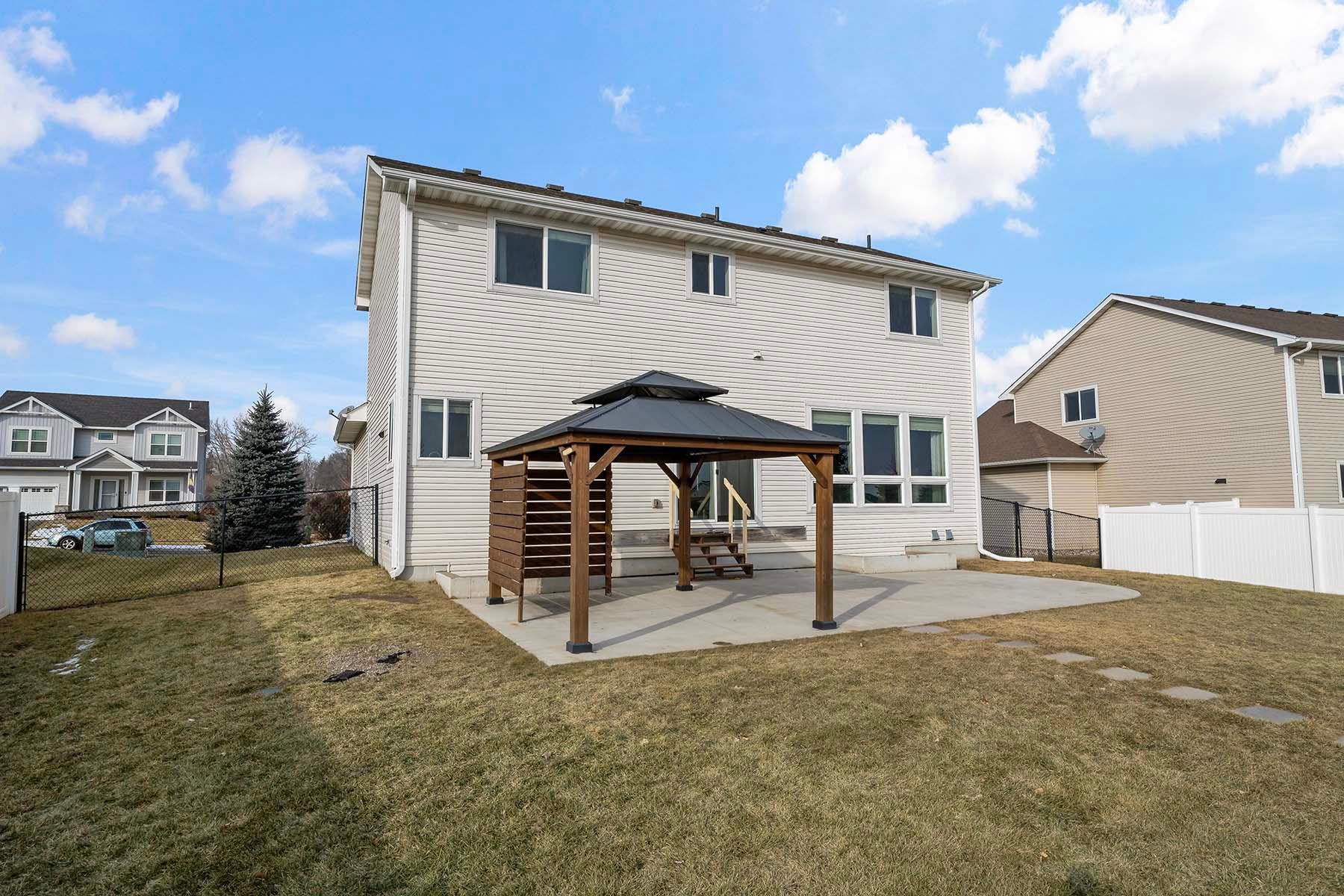 Nice patio with built in pergola for added shade