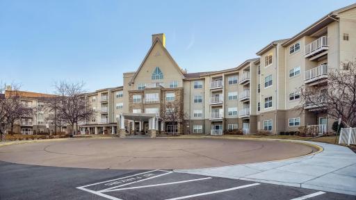 5650 Boone Avenue N, 416, Minneapolis, MN 55428