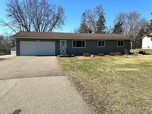 215 Victoria Drive, Chaska, MN 55318