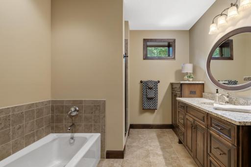 5659 57th St. Cr. N, Lake Elmo, MN 55042