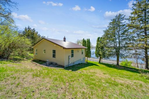 260 N State Road 35, Alma, WI 54610