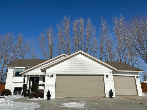 Photo for 1509 Meadowlark Court, Thief River Falls, MN 56701 - Listing #6672024 1509 Meadowlark Court, Thief River Falls, MN 56701