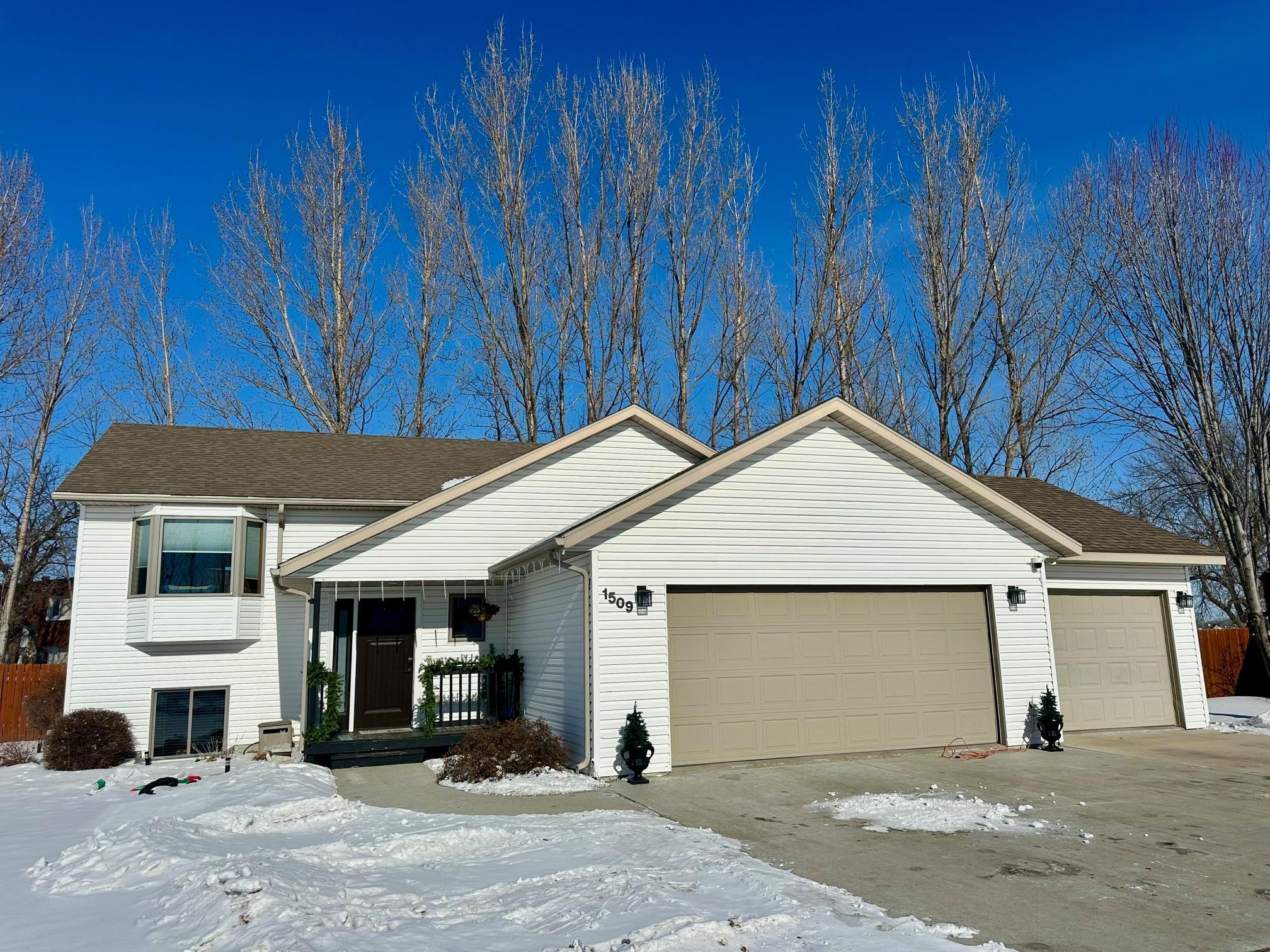 1509 Meadowlark Court, Thief River Falls, MN 56701