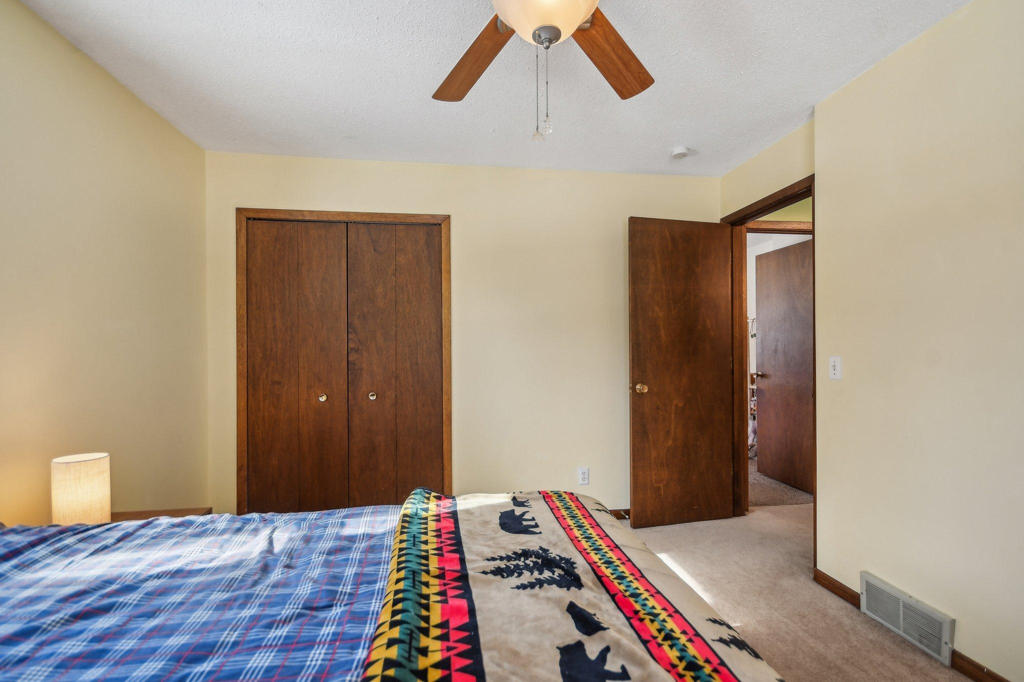 26-web-or-mls-Timber Ln-026.jpg