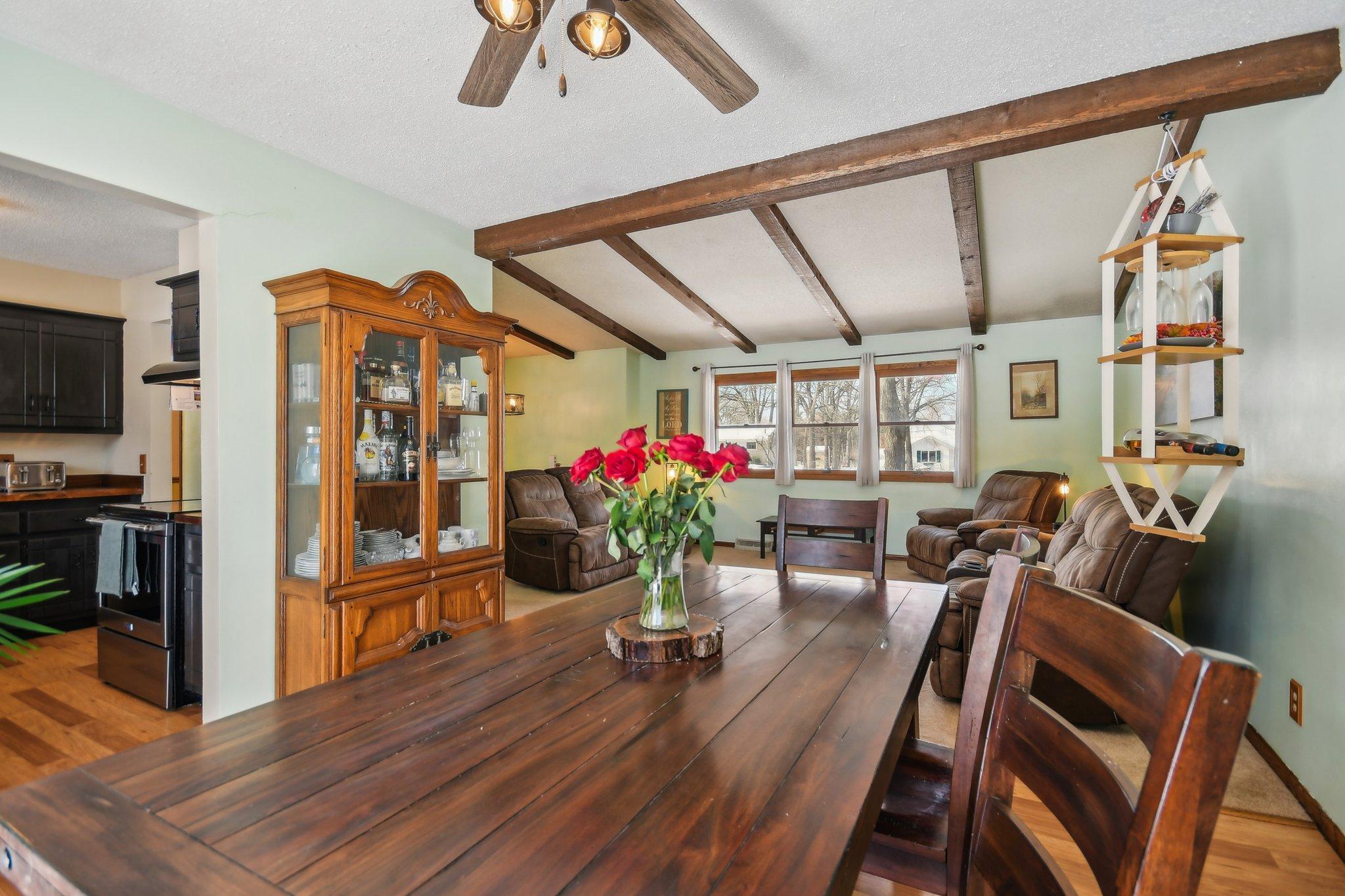 13-web-or-mls-Timber Ln-013.jpg