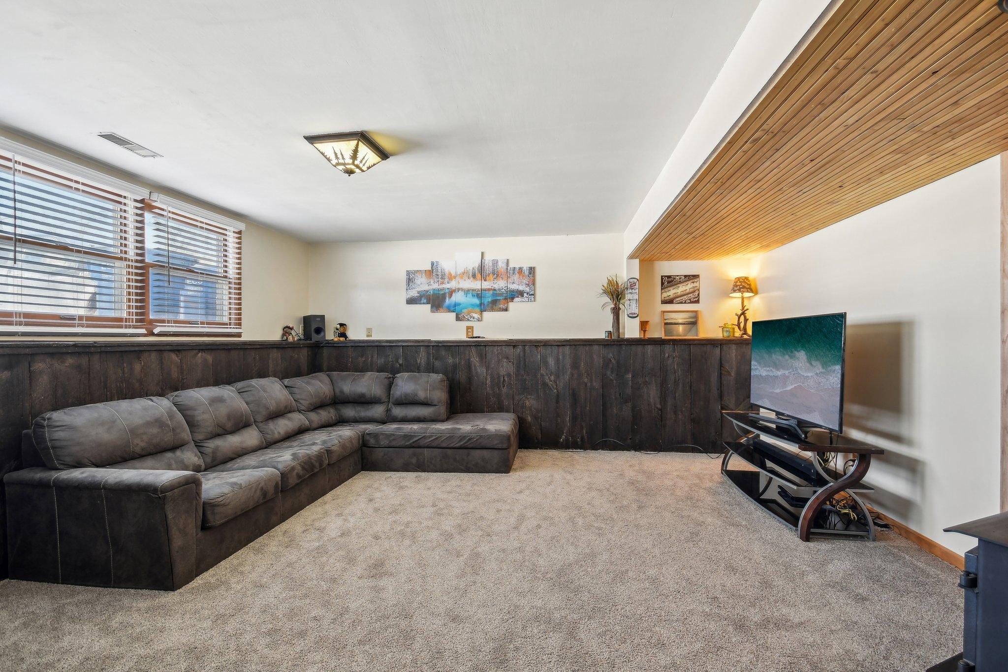 31-web-or-mls-Timber Ln-031.jpg