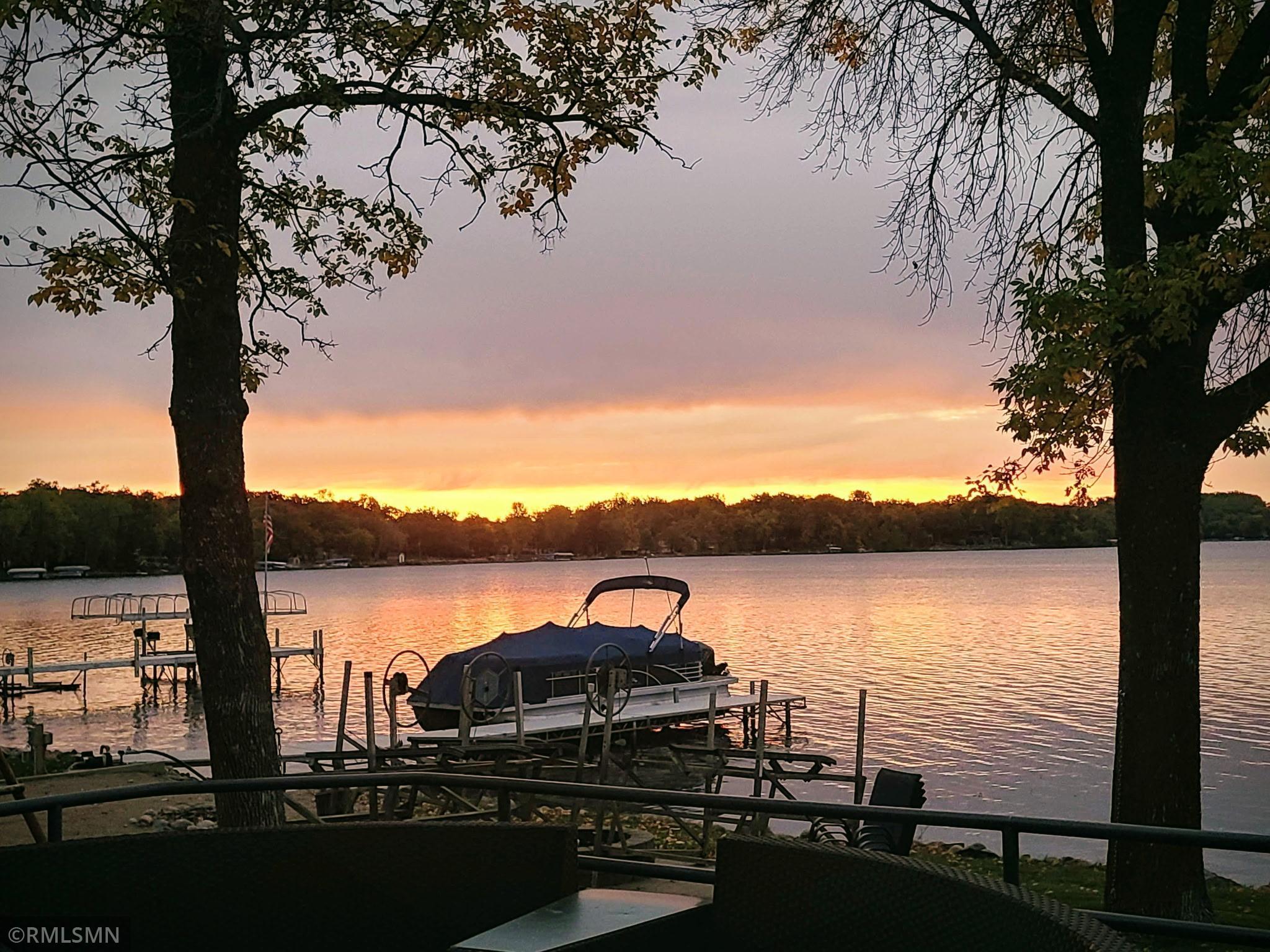 Open skies and open water the views that is what being at the lake is all about. Relax and enjoy.