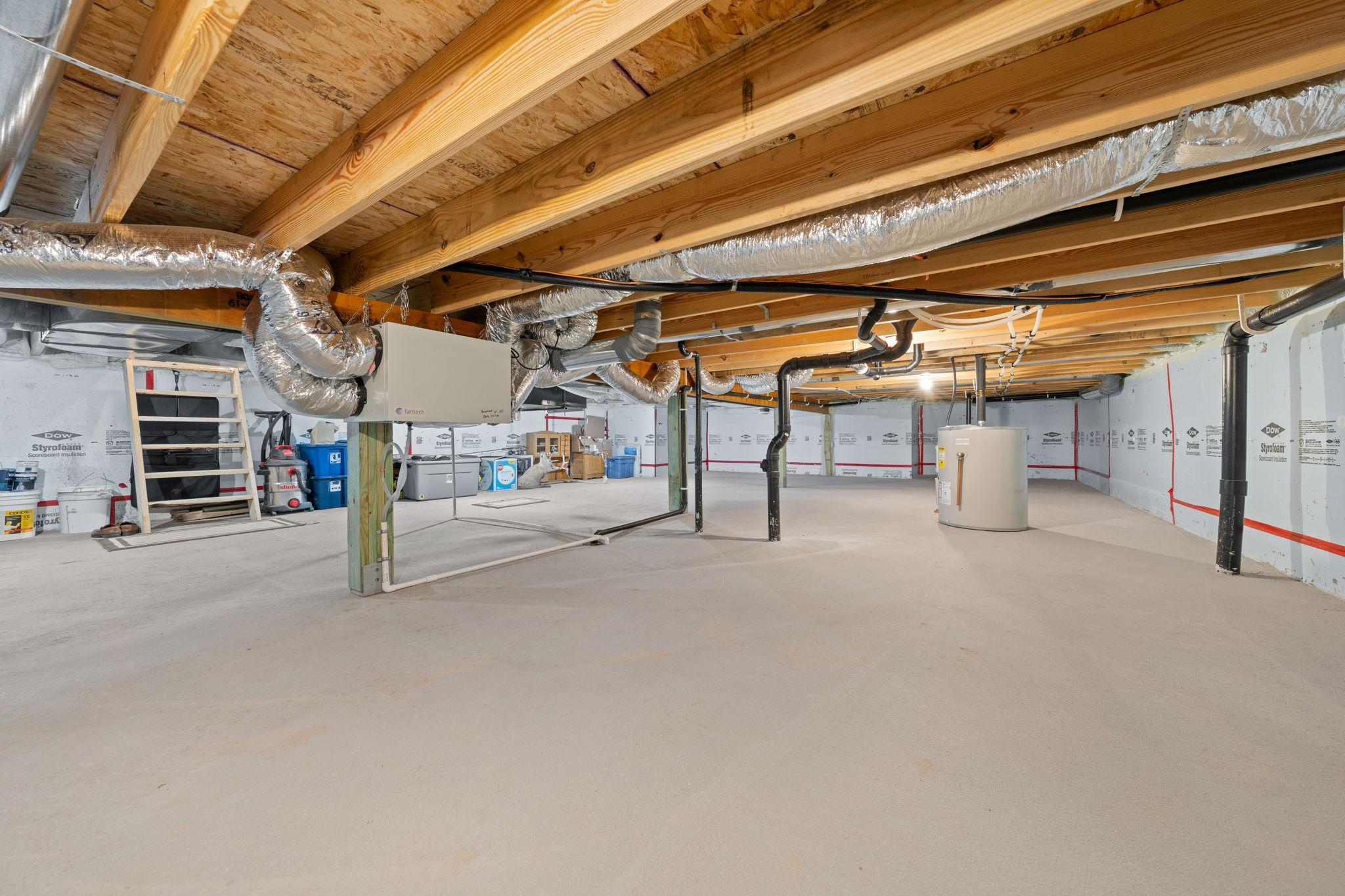 Crawl space under entire home