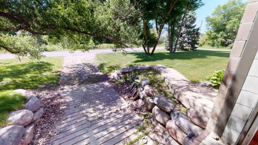 768 N Creek Drive, Willmar, MN 56201