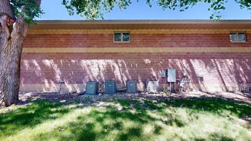 768 N Creek Drive, Willmar, MN 56201
