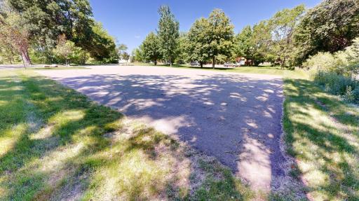 768 N Creek Drive, Willmar, MN 56201