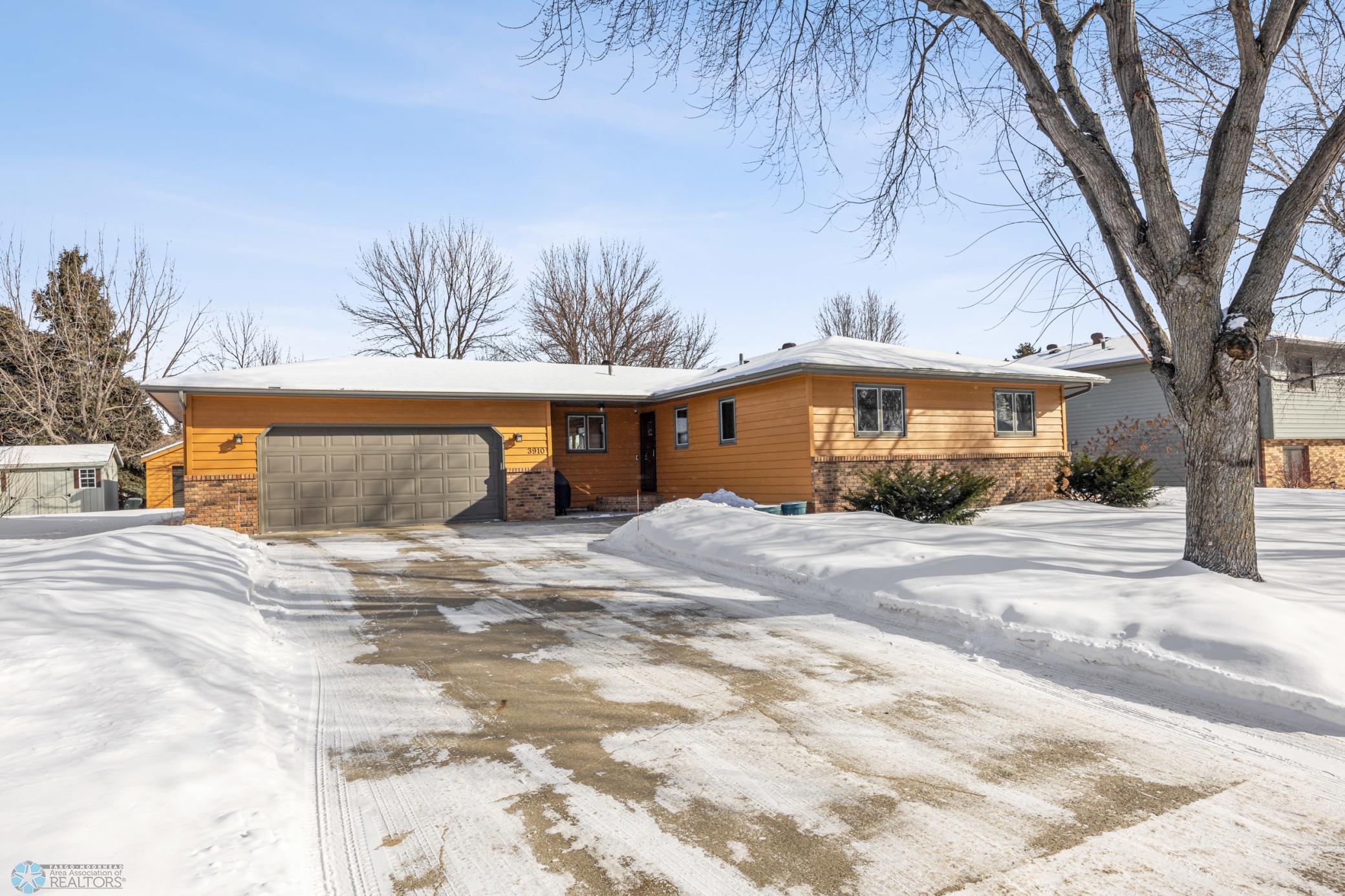 3910 4th Street S, Moorhead, MN 56560