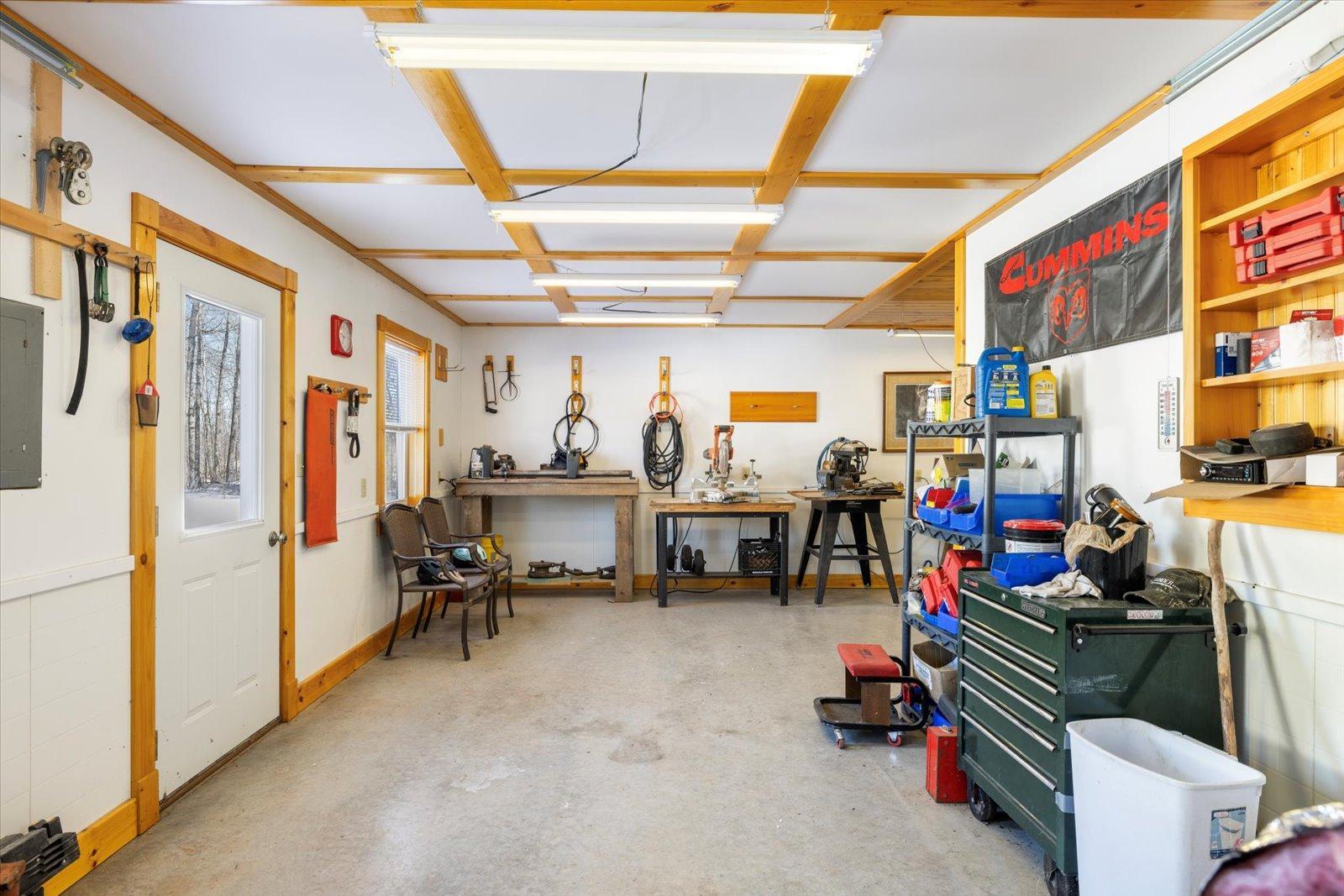 Garage Workshop Stall