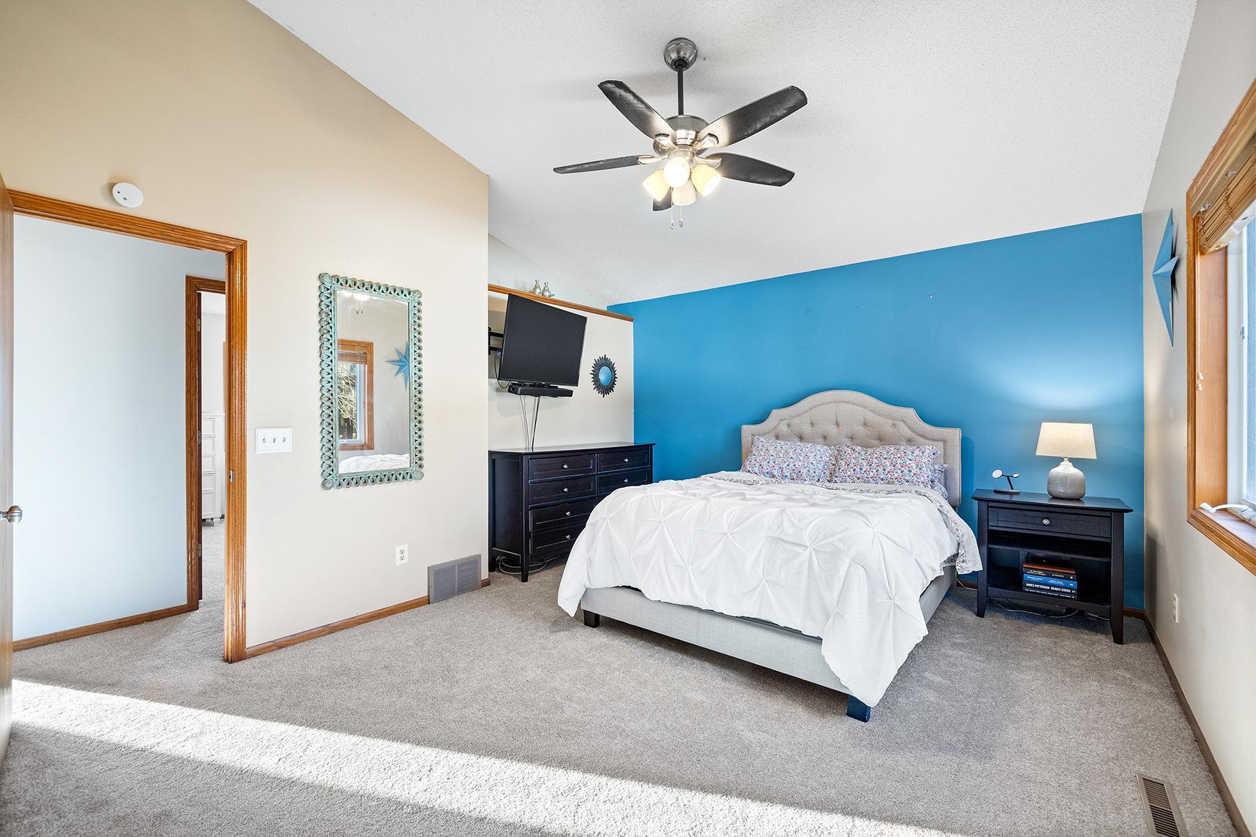 Overhead fan & lighting