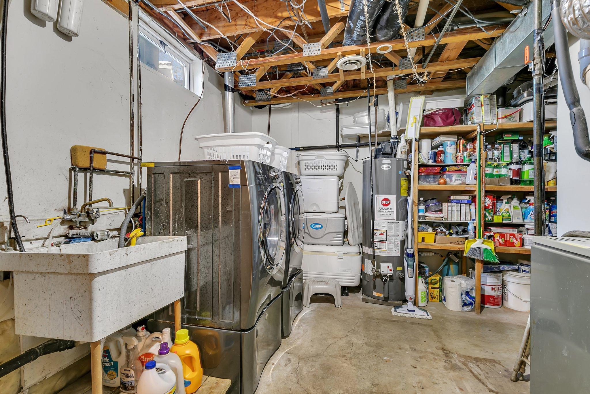 Washer and dryer will stay!