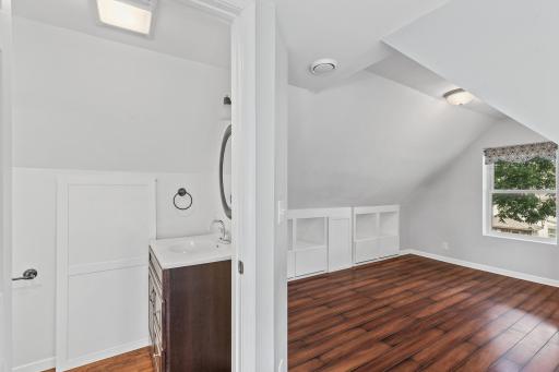 612 Erie Street SE, Minneapolis, MN 55414