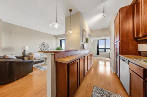 500 E Grant Street, 1905, Minneapolis, MN 55404
