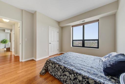 500 E Grant Street, 1905, Minneapolis, MN 55404